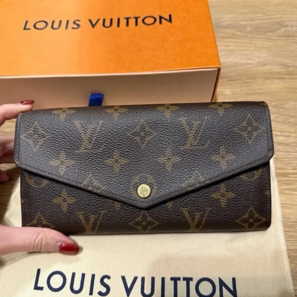 Louis Vuitton Monogram Canvas Red Interior Women’s Wallet